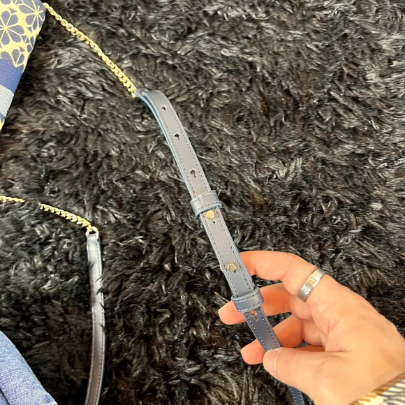 kate spade new york small hand bag with chain strap - Picture 9 of 9